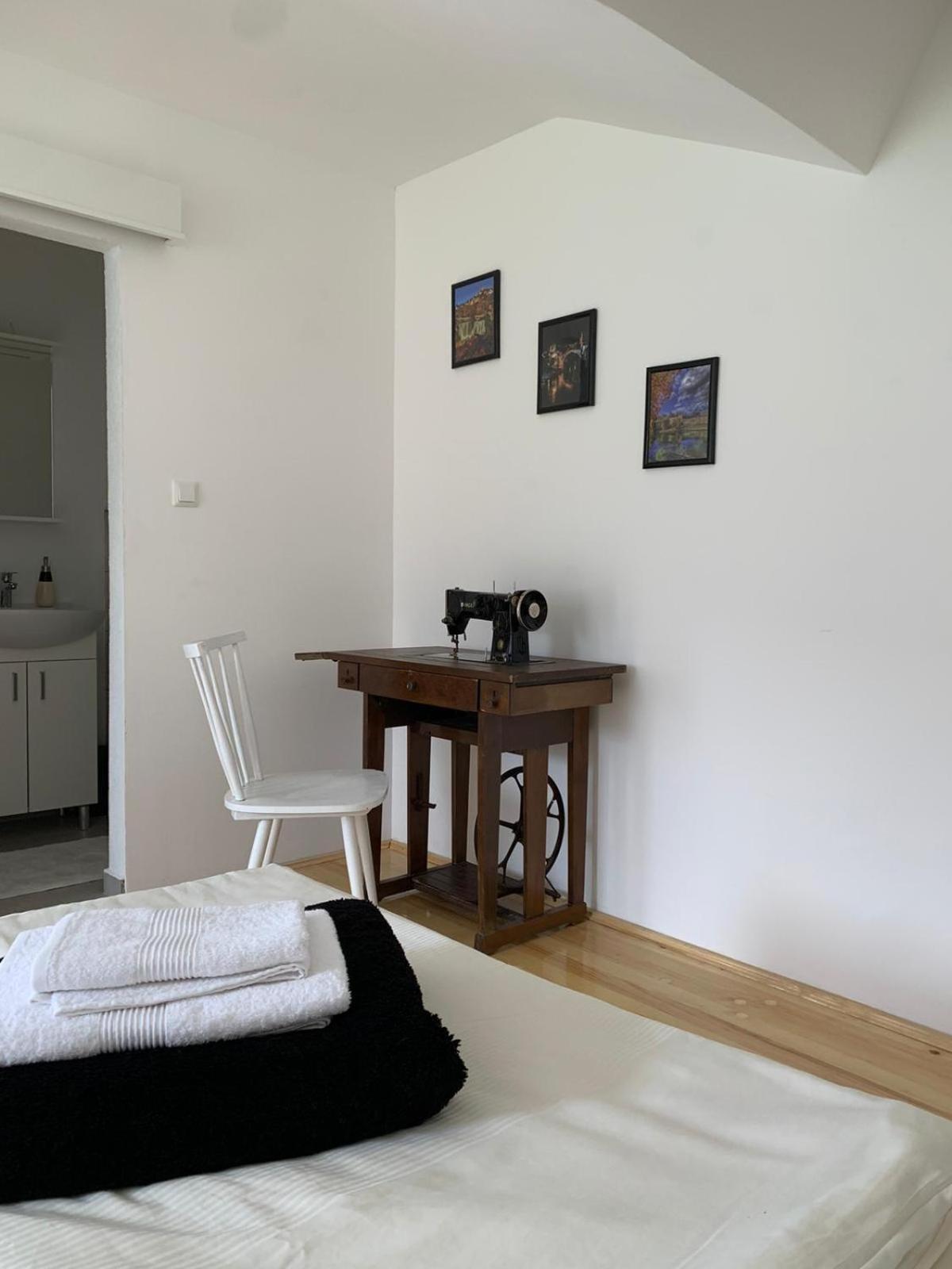 Sobe Zizi Bed & Breakfast Яйце Екстериор снимка