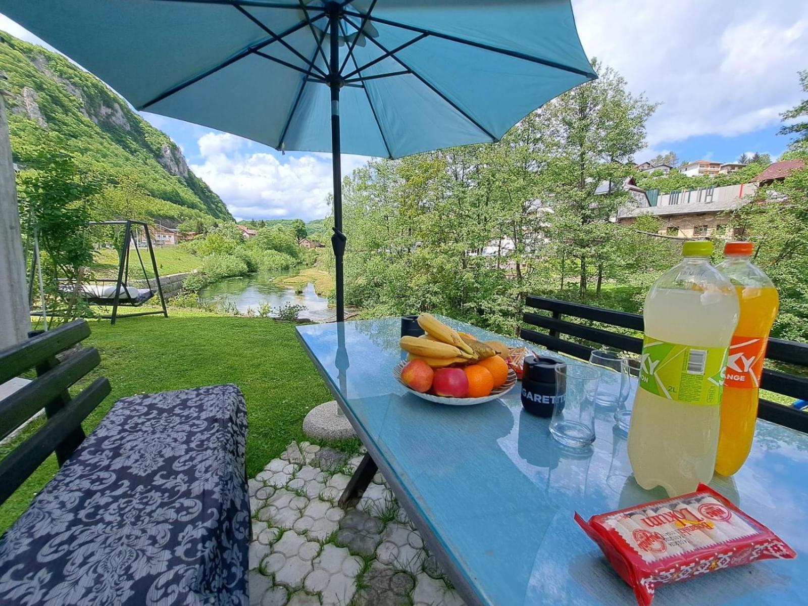 Sobe Zizi Bed & Breakfast Яйце Екстериор снимка