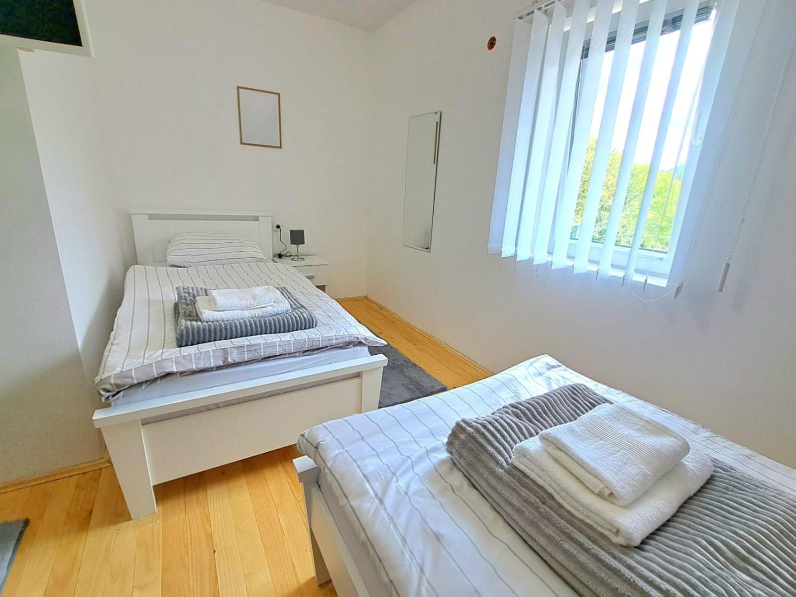 Sobe Zizi Bed & Breakfast Яйце Екстериор снимка