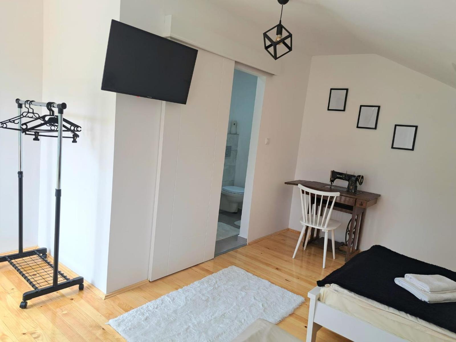 Sobe Zizi Bed & Breakfast Яйце Екстериор снимка